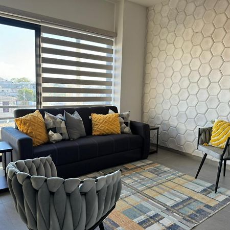 מזטלן Condo In El Centro Near Malecon! מראה חיצוני תמונה