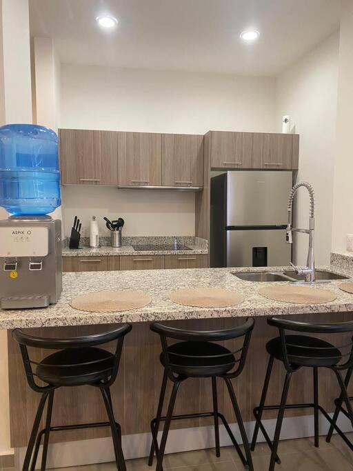 מזטלן Condo In El Centro Near Malecon! מראה חיצוני תמונה